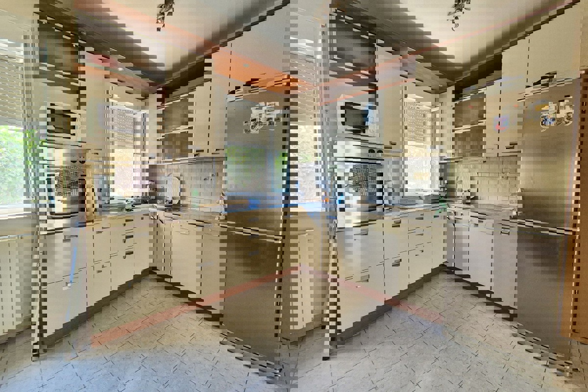 Casa familiare a schiera su due piani