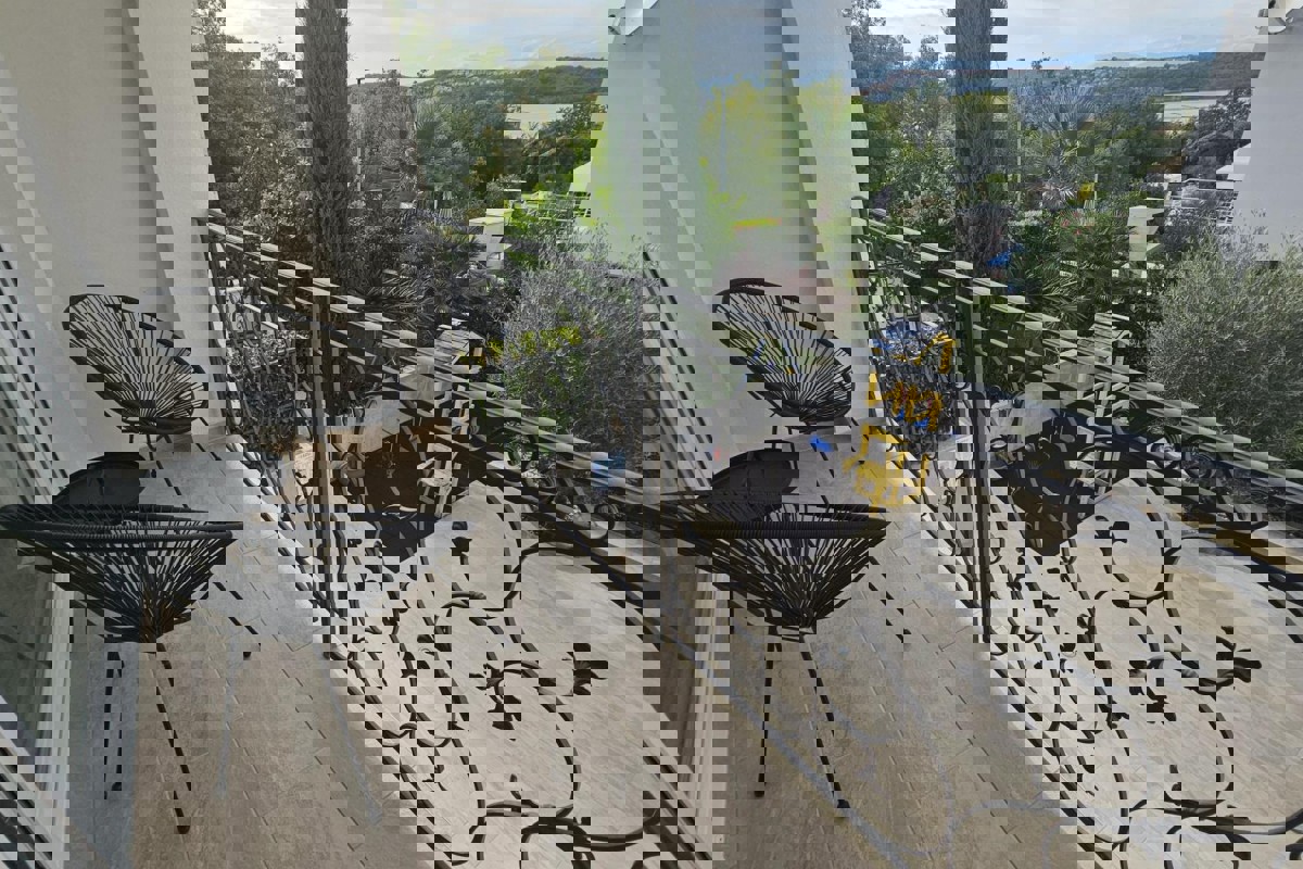 Elegante villa con sauna e vista mare