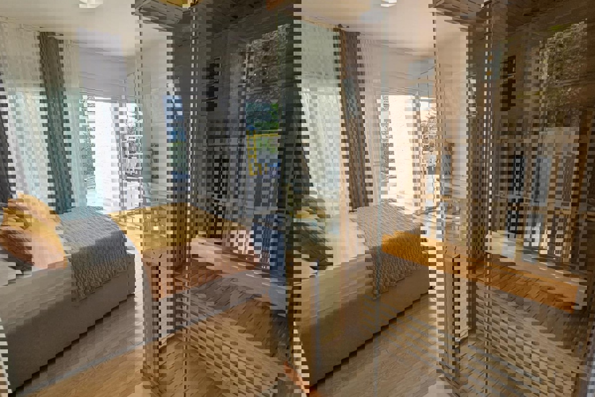 Elegante villa con sauna e vista mare