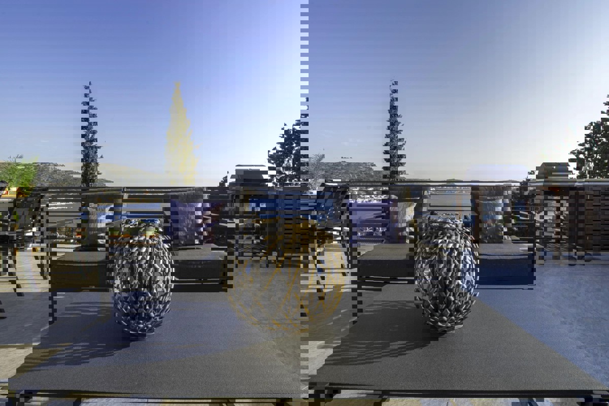 Attico con terrazza e vista mare