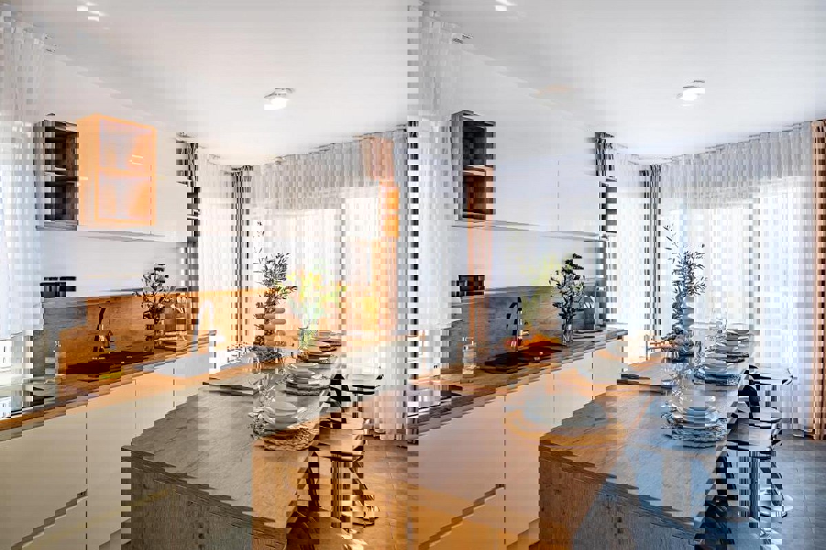 Casa indipendente con piscina e vista mare