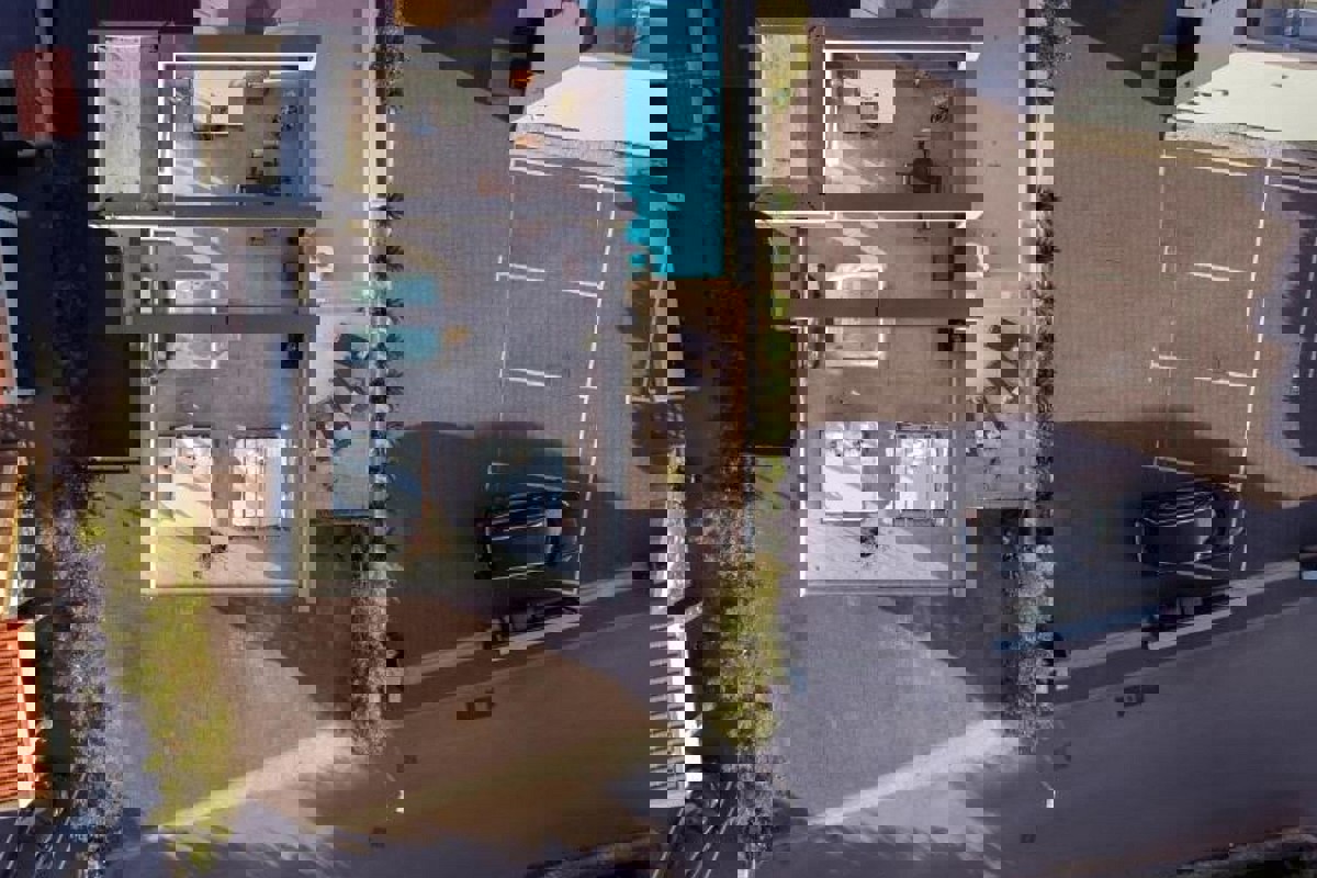 Casa indipendente con piscina e vista mare