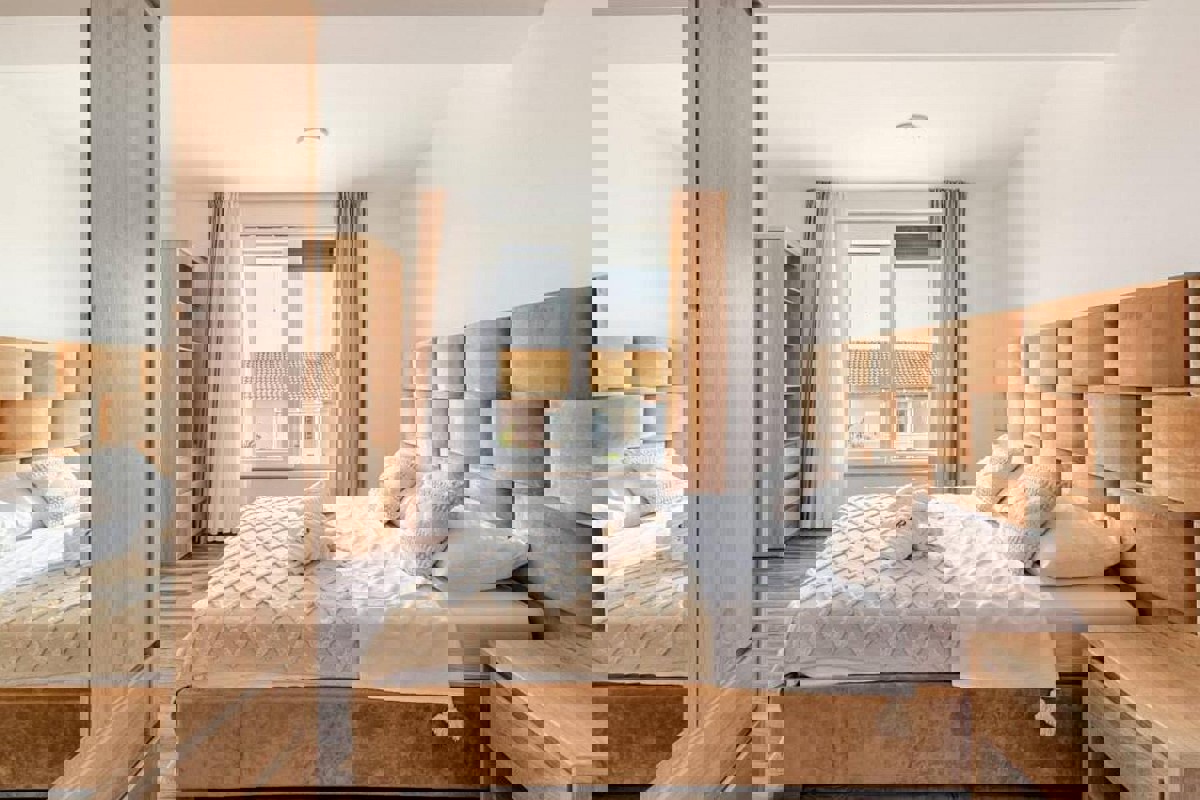 Casa indipendente con piscina e vista mare