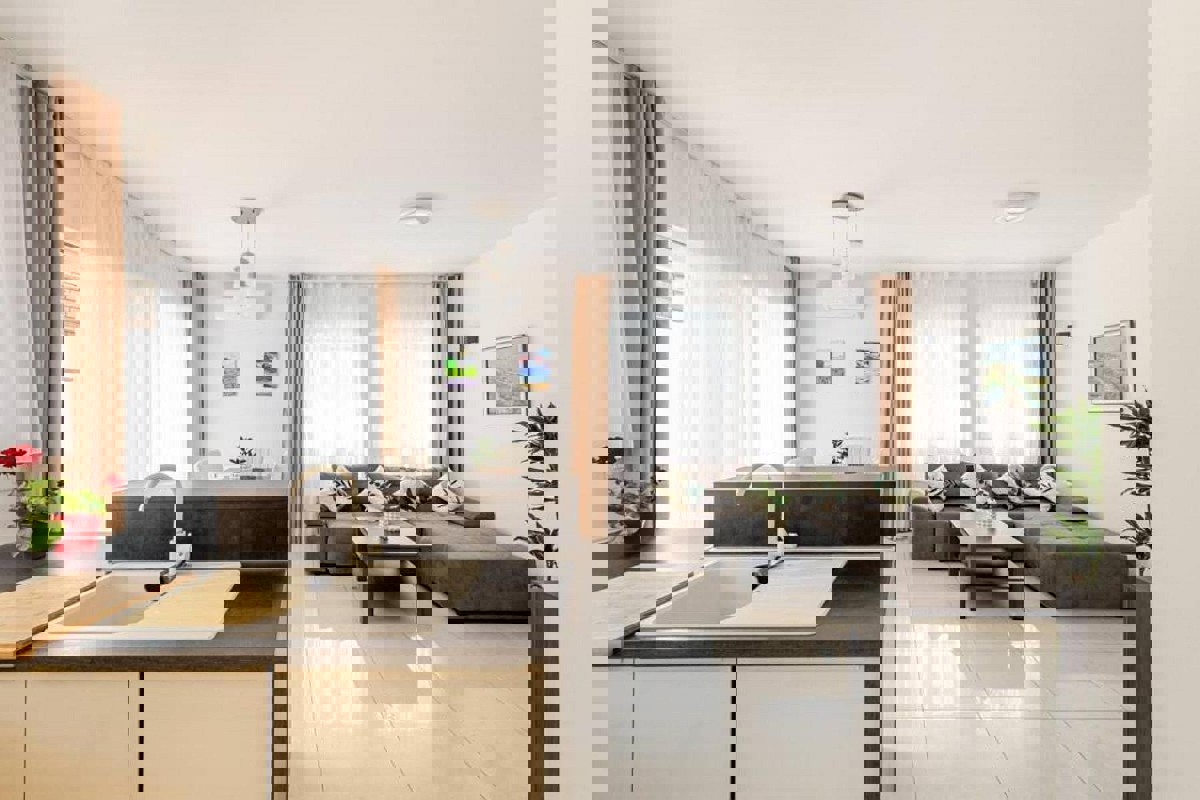 Casa indipendente con piscina e vista mare