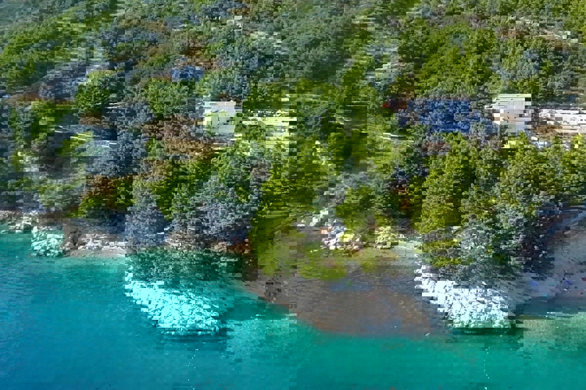 Terreno edificabile con splendida vista mare