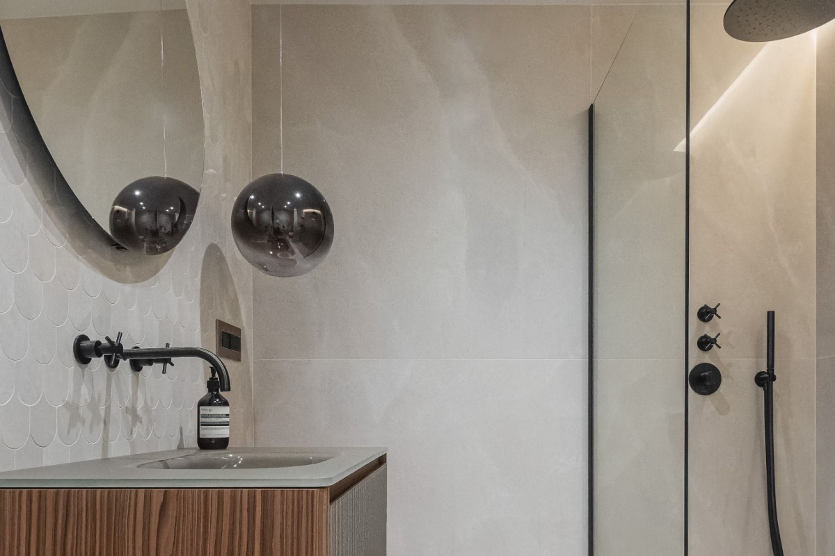 Lussuoso appartamento con due camere da letto e vista mare