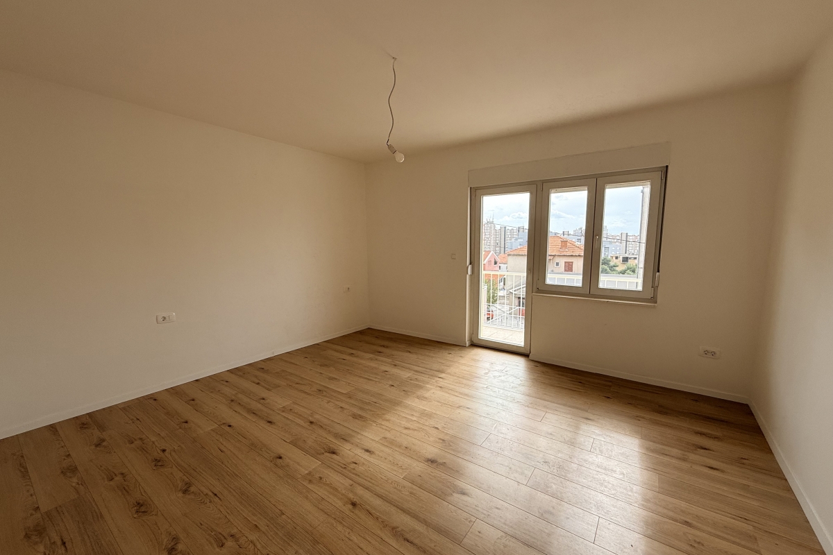 Appartamento al secondo piano con vista mare