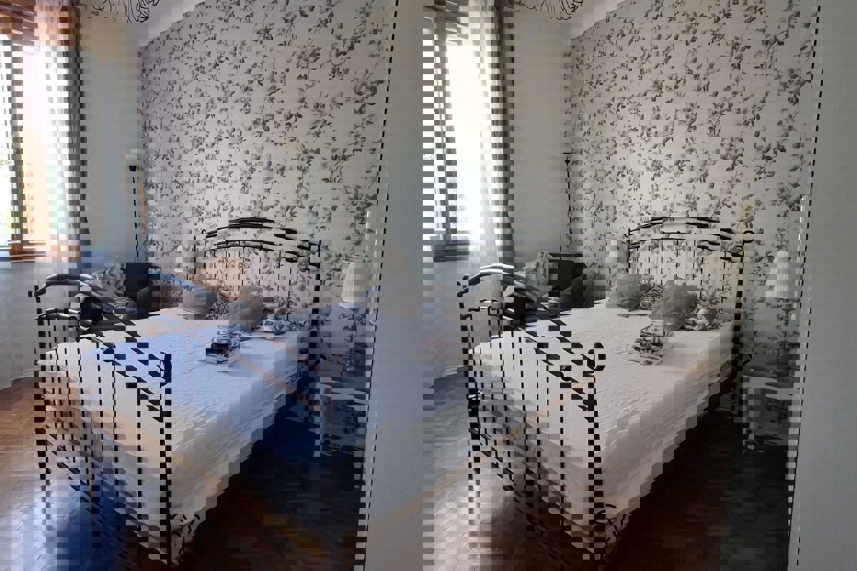 Appartamento con parcheggio - Bačvice, a 100 m dalla spiaggia