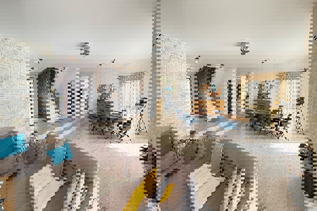 Villa mediterranea in prima fila sul mare