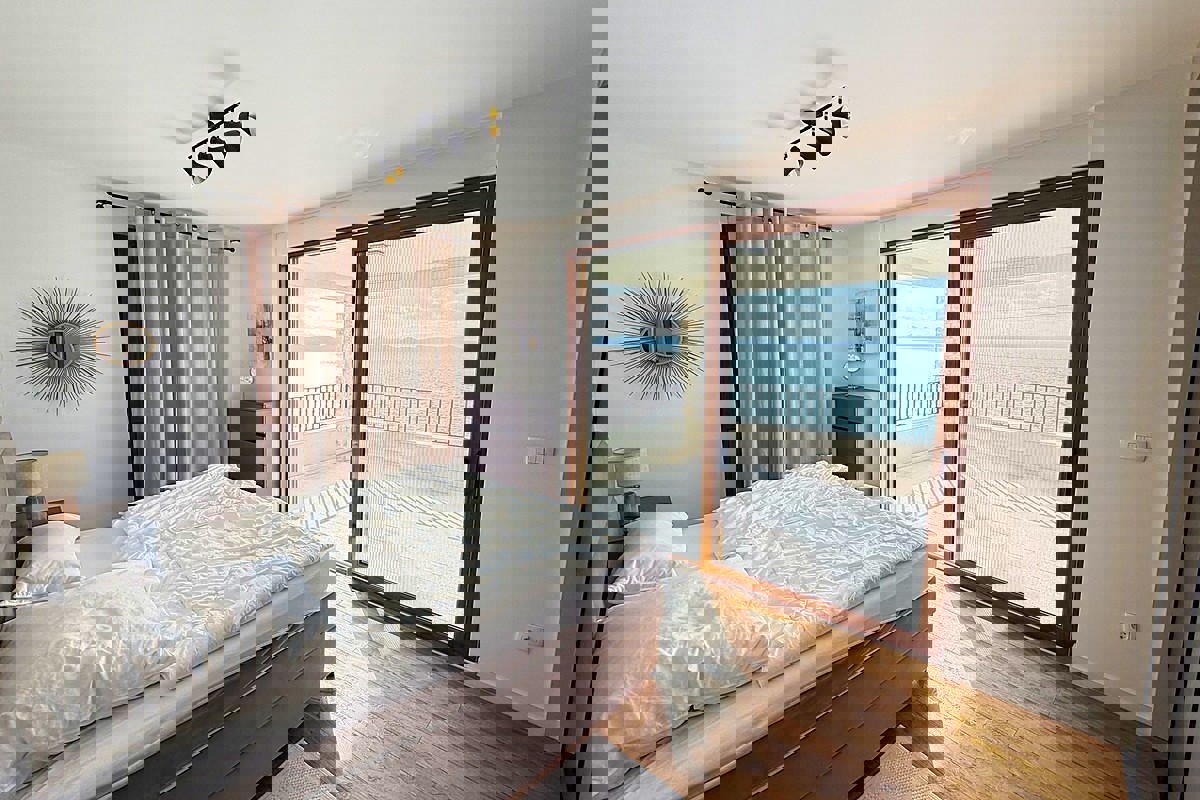 Villa mediterranea in prima fila sul mare