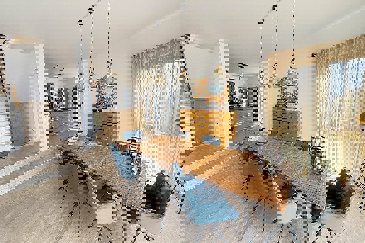 Villa mediterranea in prima fila sul mare