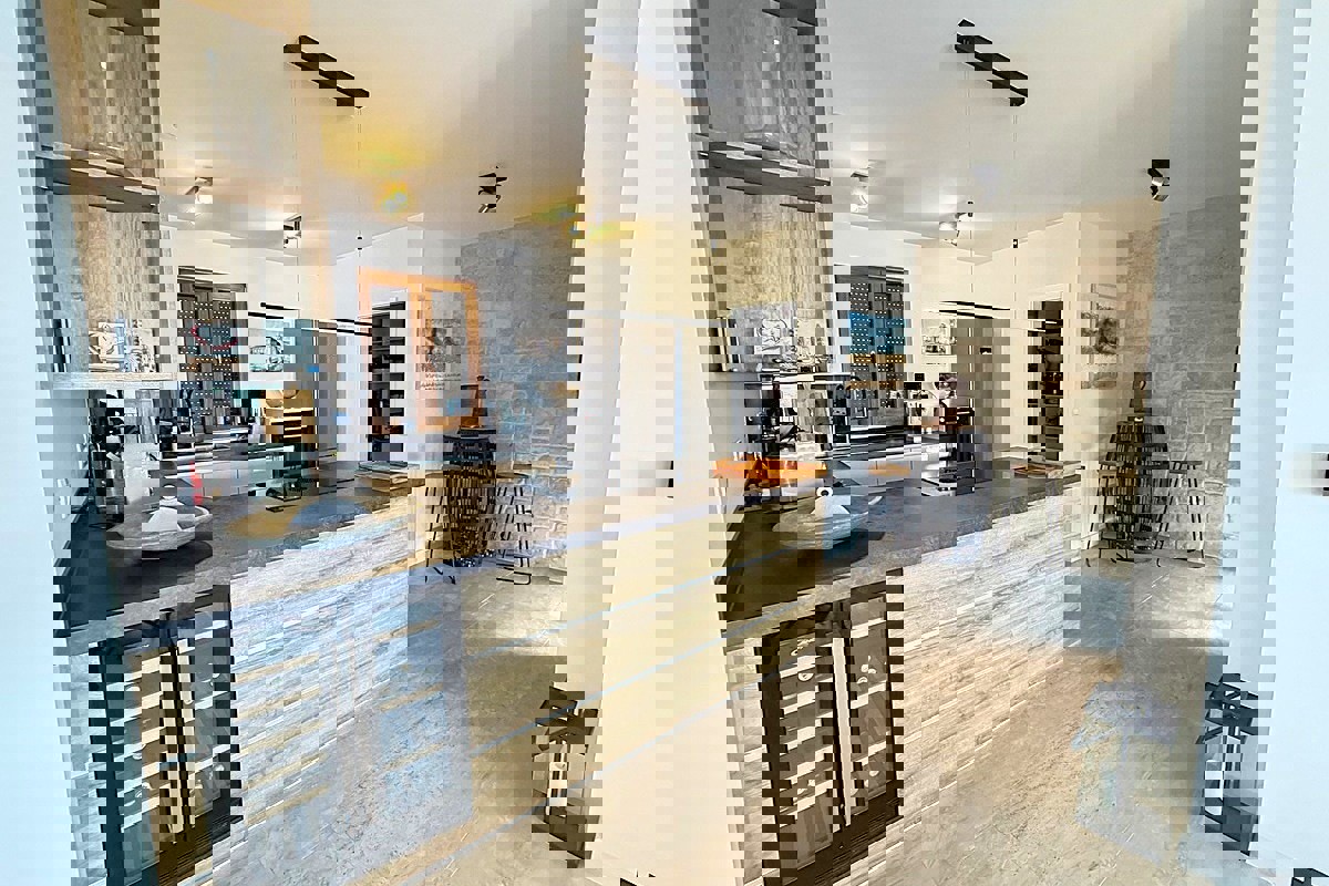 Villa mediterranea in prima fila sul mare