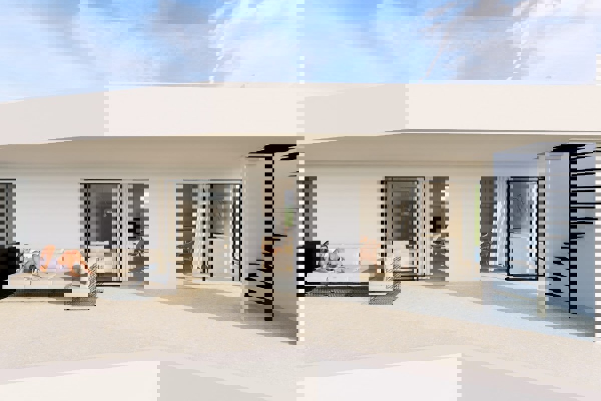 Attico in un nuovo edificio con vista mare