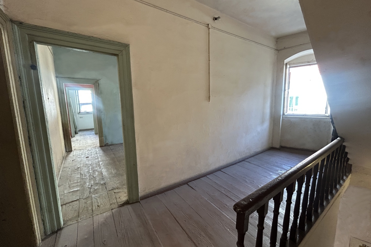 Ampio attico in posizione privilegiata con vista mare