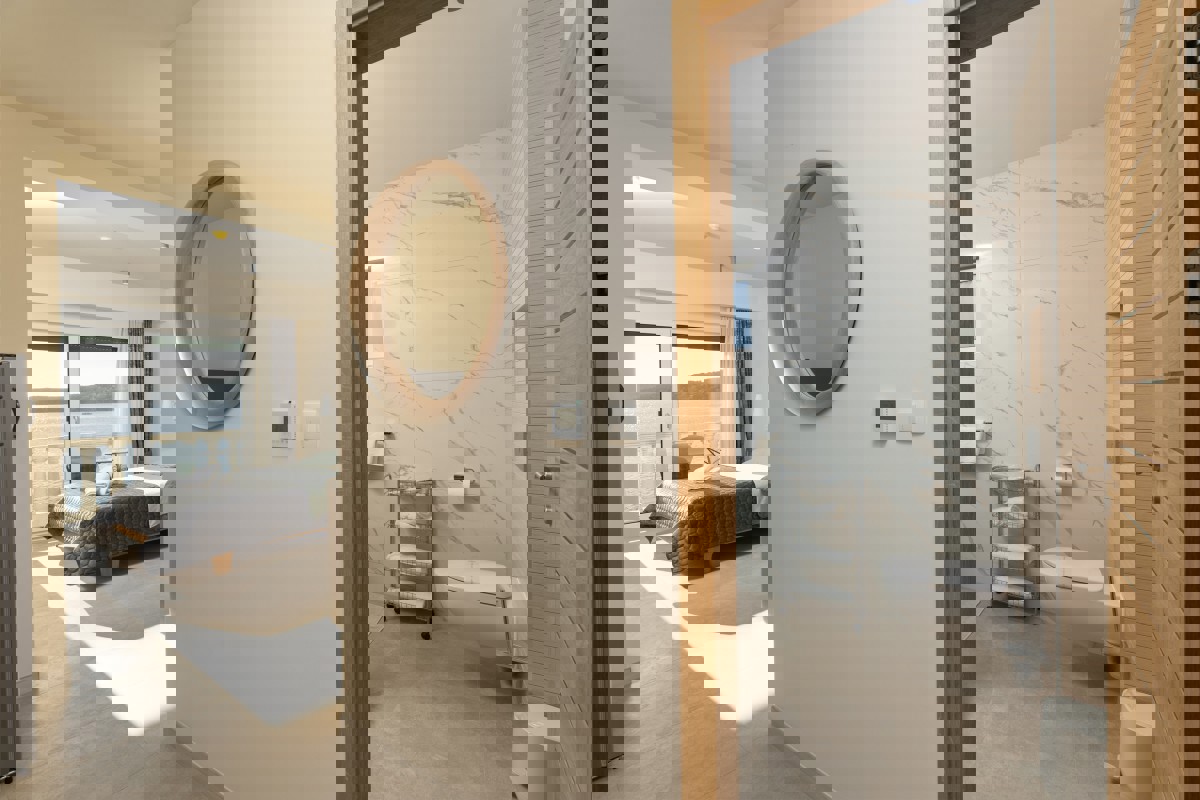 Hotel in prima fila sul mare