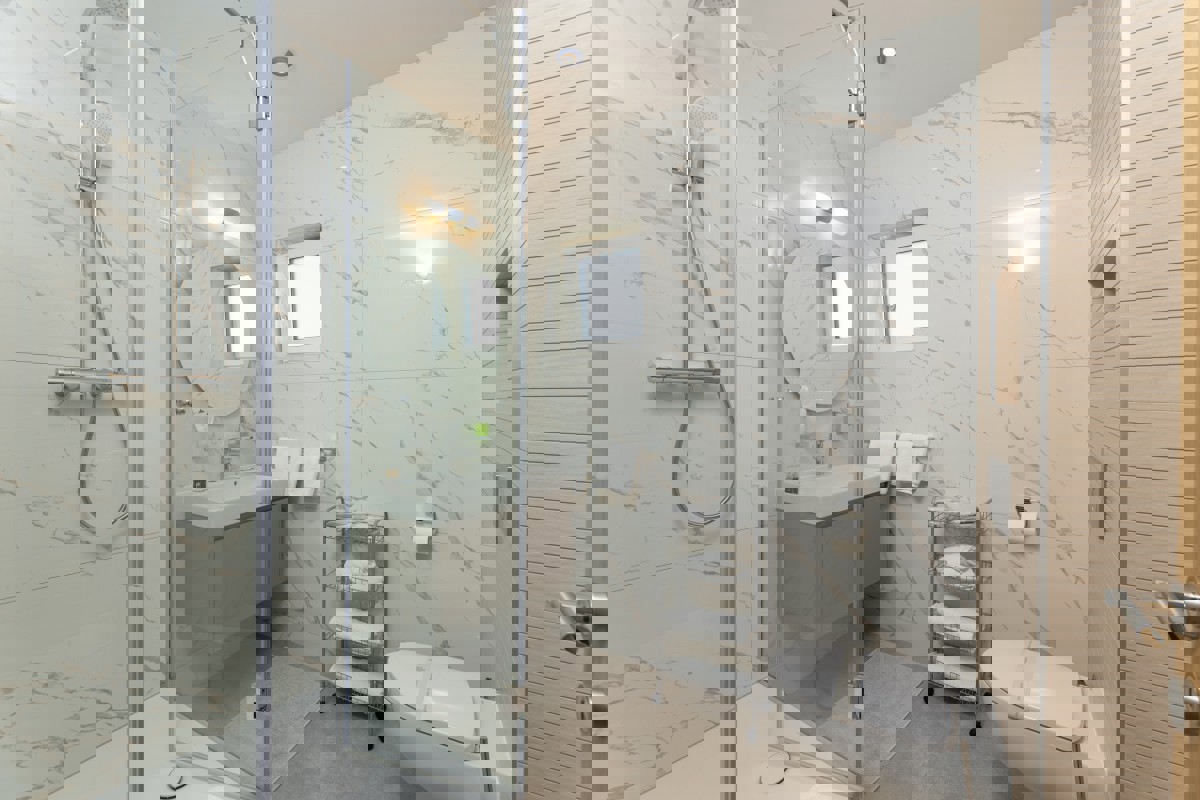 Hotel in prima fila sul mare