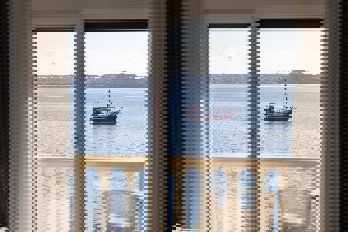 Hotel in prima fila sul mare