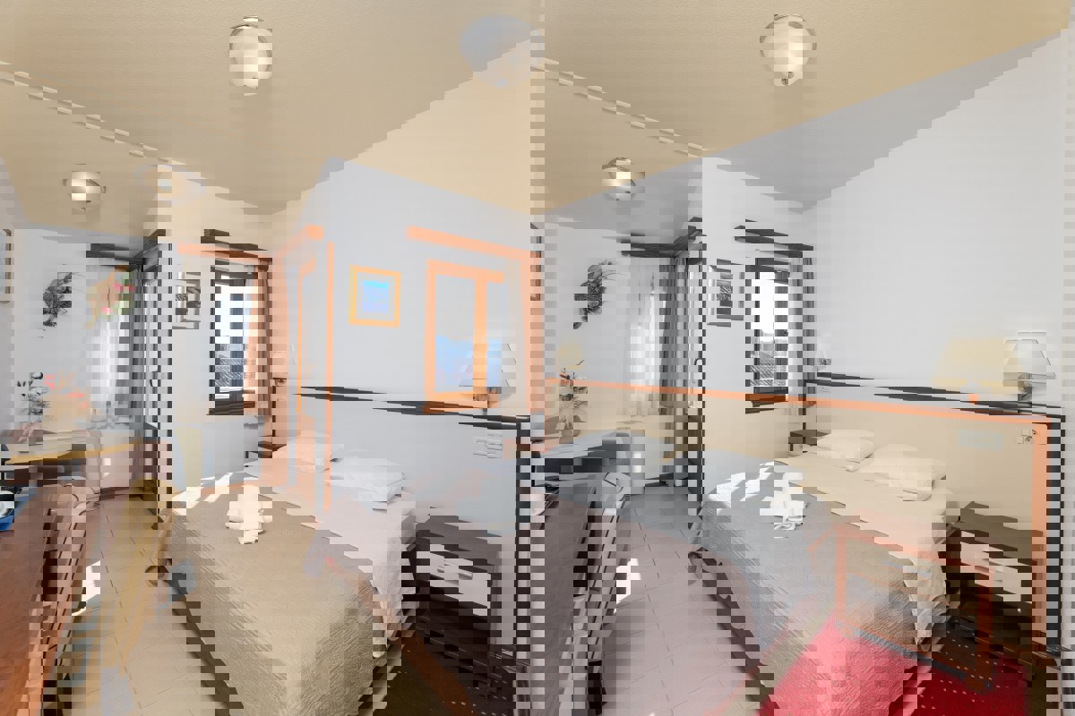 Hotel in prima fila sul mare