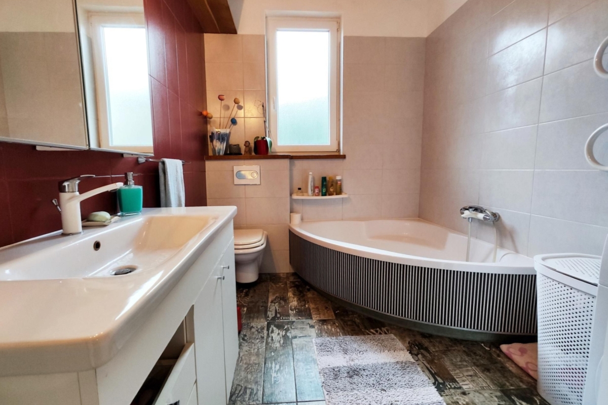 Appartamento con due camere da letto e vista mare