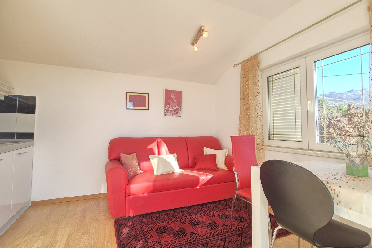 Casa con vista mare e giardino