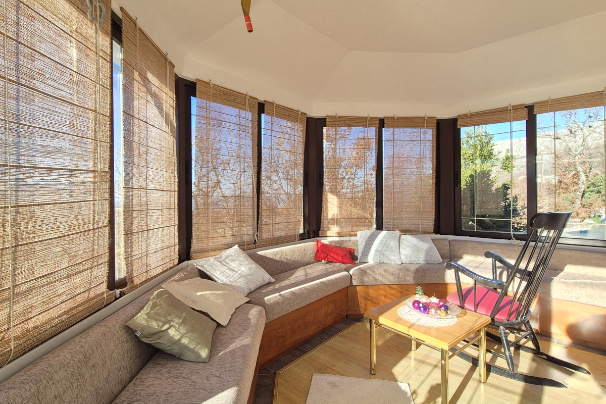 Casa con vista mare e giardino