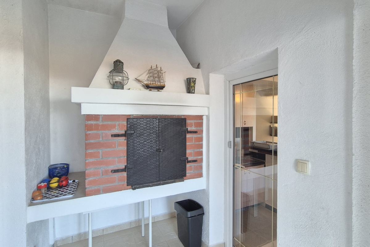 Casa con vista mare e giardino