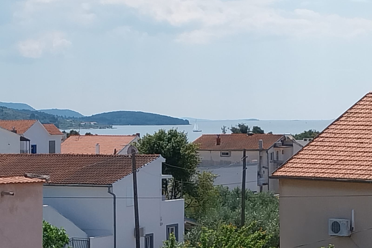 Casa plurifamiliare vicino al mare