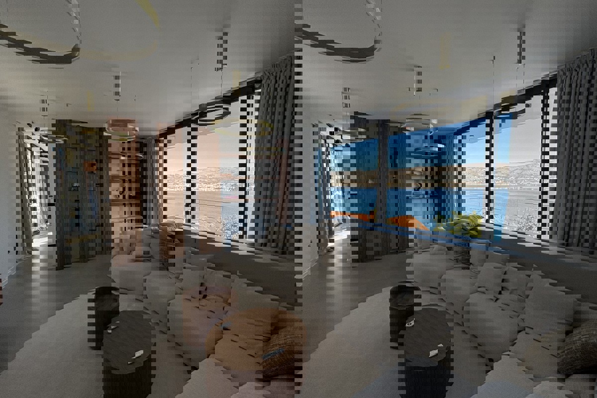 Villa esclusiva con piscina e vista mare