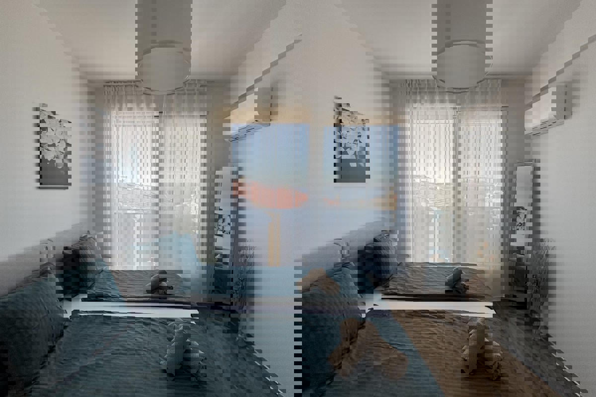 Attico con due camere da letto, vista mare e terrazza panoramica