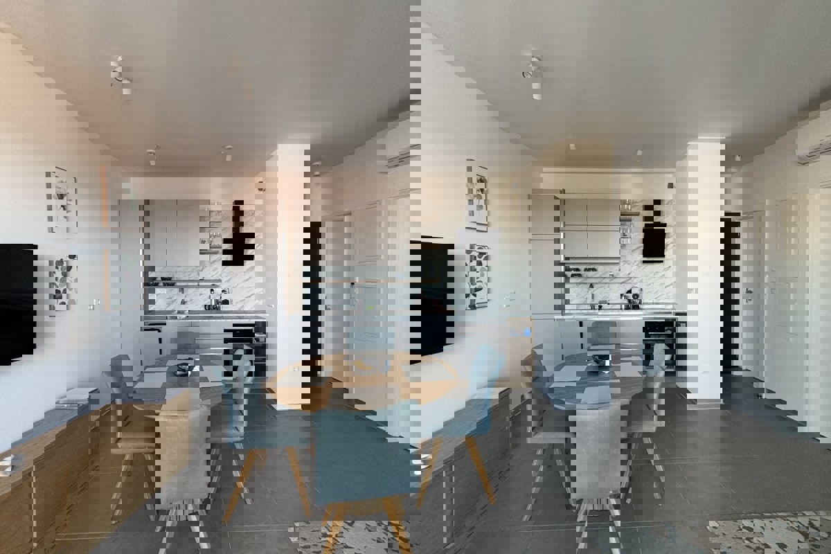 Attico con due camere da letto, vista mare e terrazza panoramica