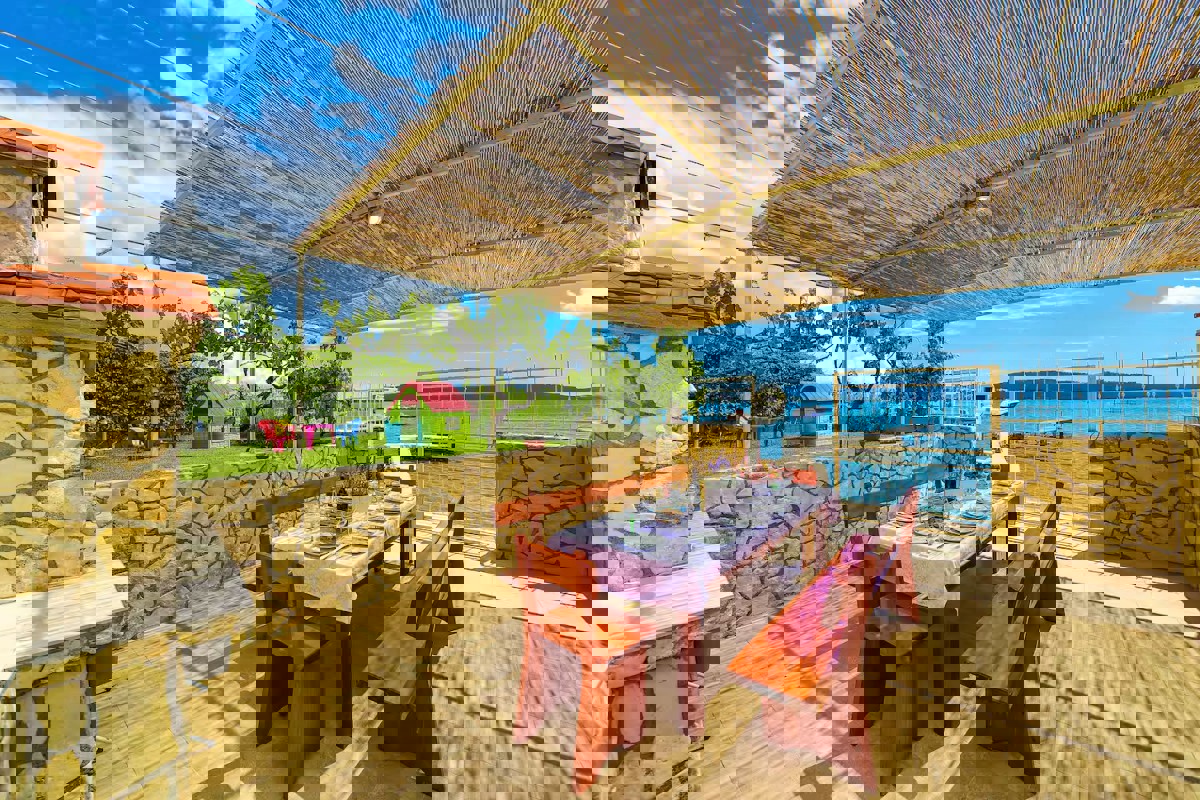 Villa in prima fila sul mare