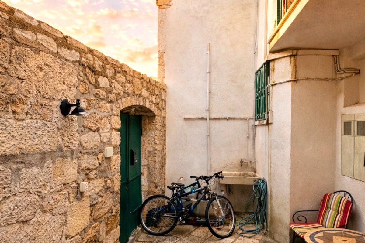 Casa in pietra con appartamenti in centro