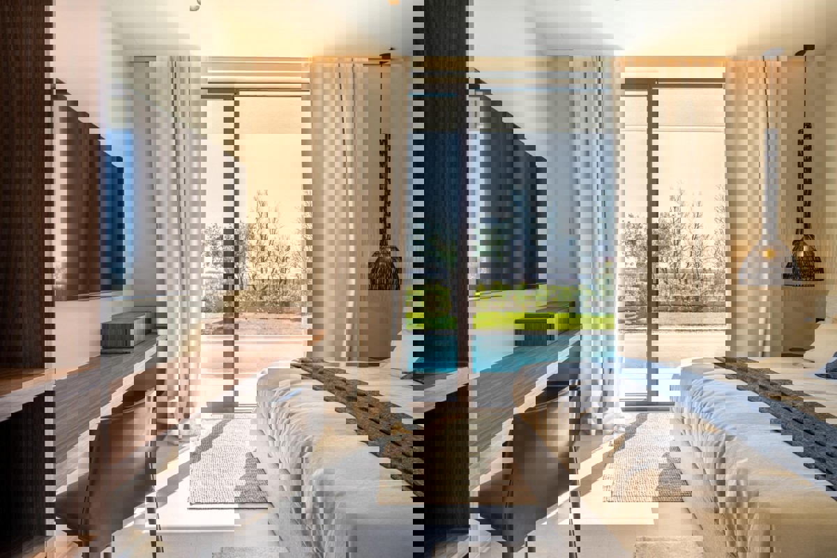 Villa su un unico piano con piscina e vista mare aperta