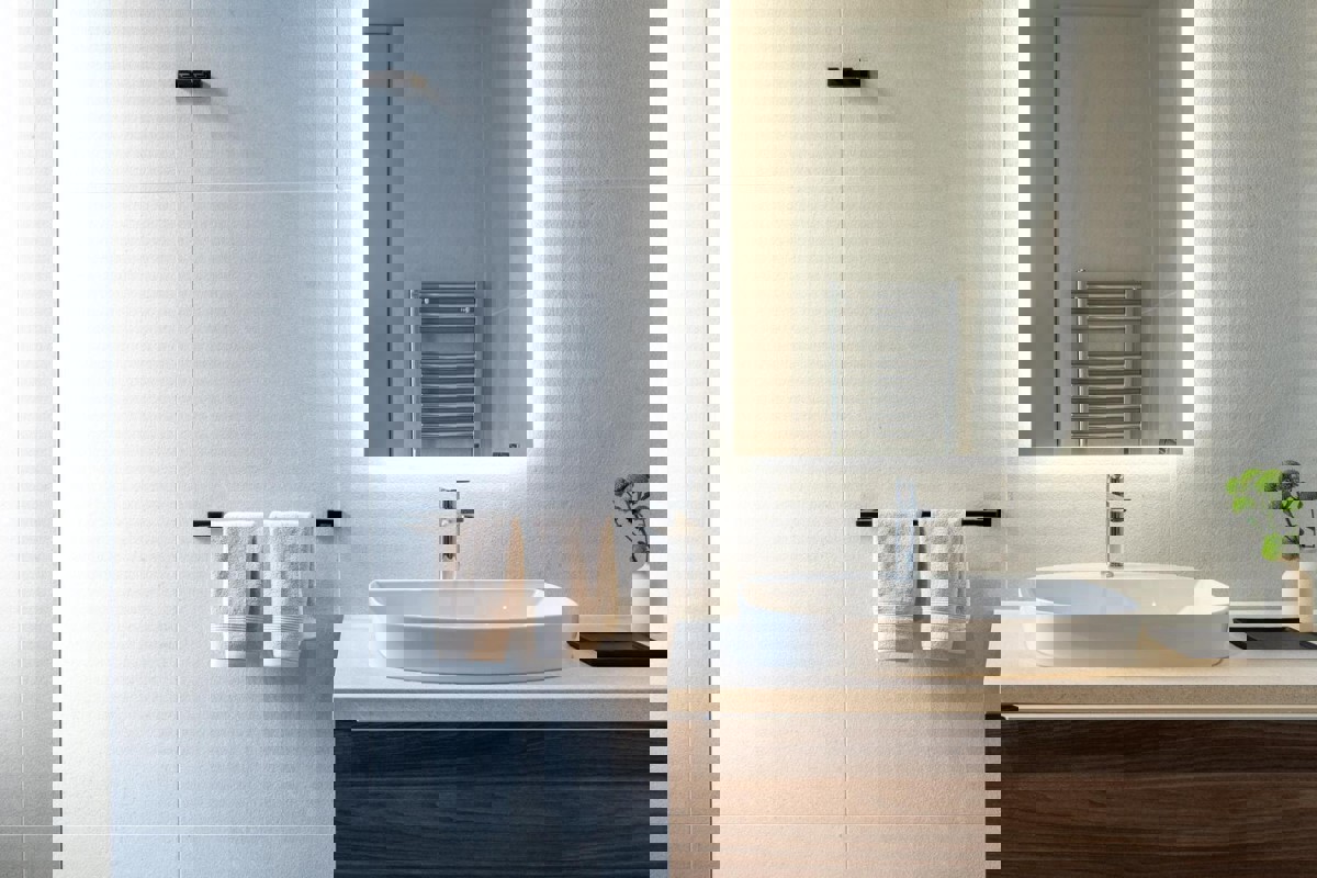 Villa su un unico piano con piscina e vista mare aperta