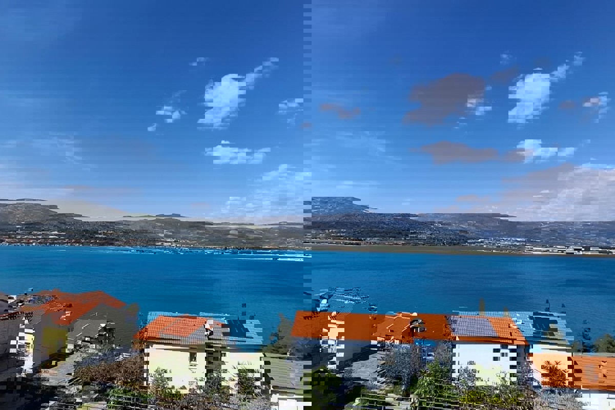 1.847 Appartamento in posizione privilegiata con vista mare