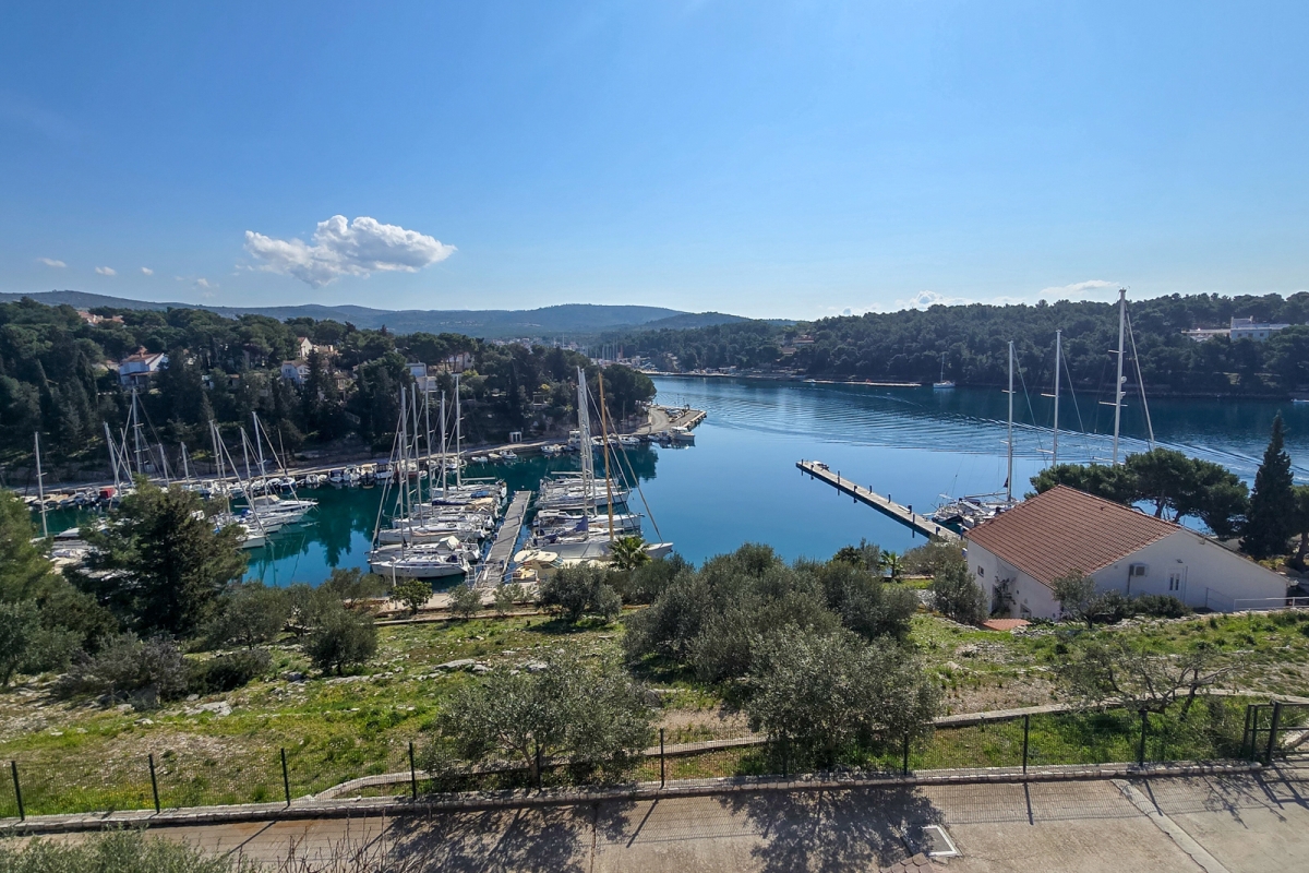 Appartamento con due camere da letto in prima fila sul mare