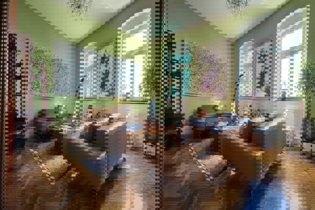 Lussuoso e spazioso appartamento in centro città con area benessere