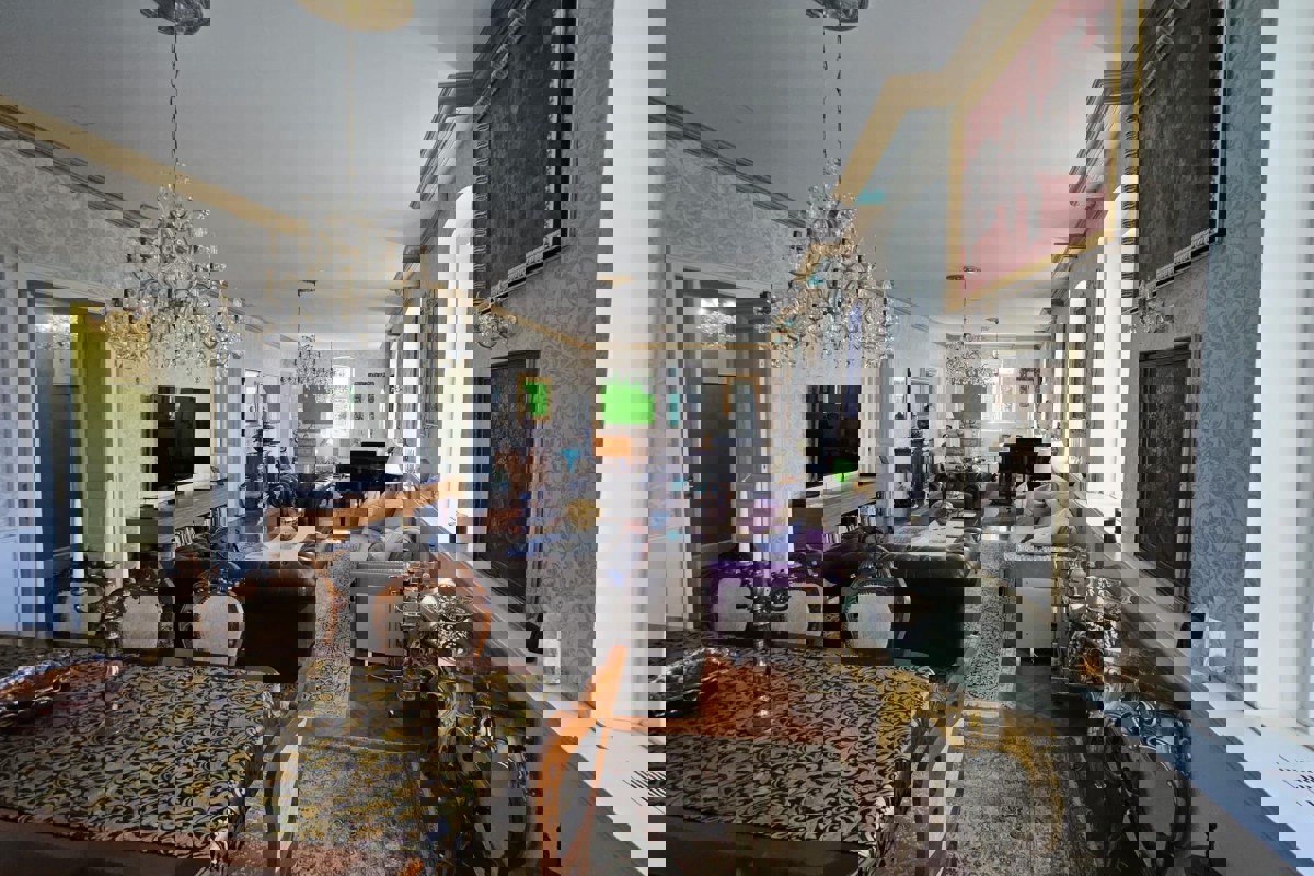 Lussuoso e spazioso appartamento in centro città con area benessere