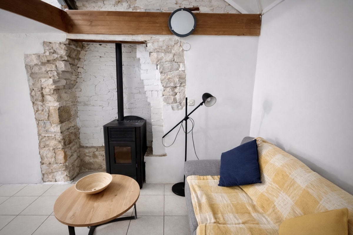 Autentica casa in pietra con grande potenziale per affitti turistici