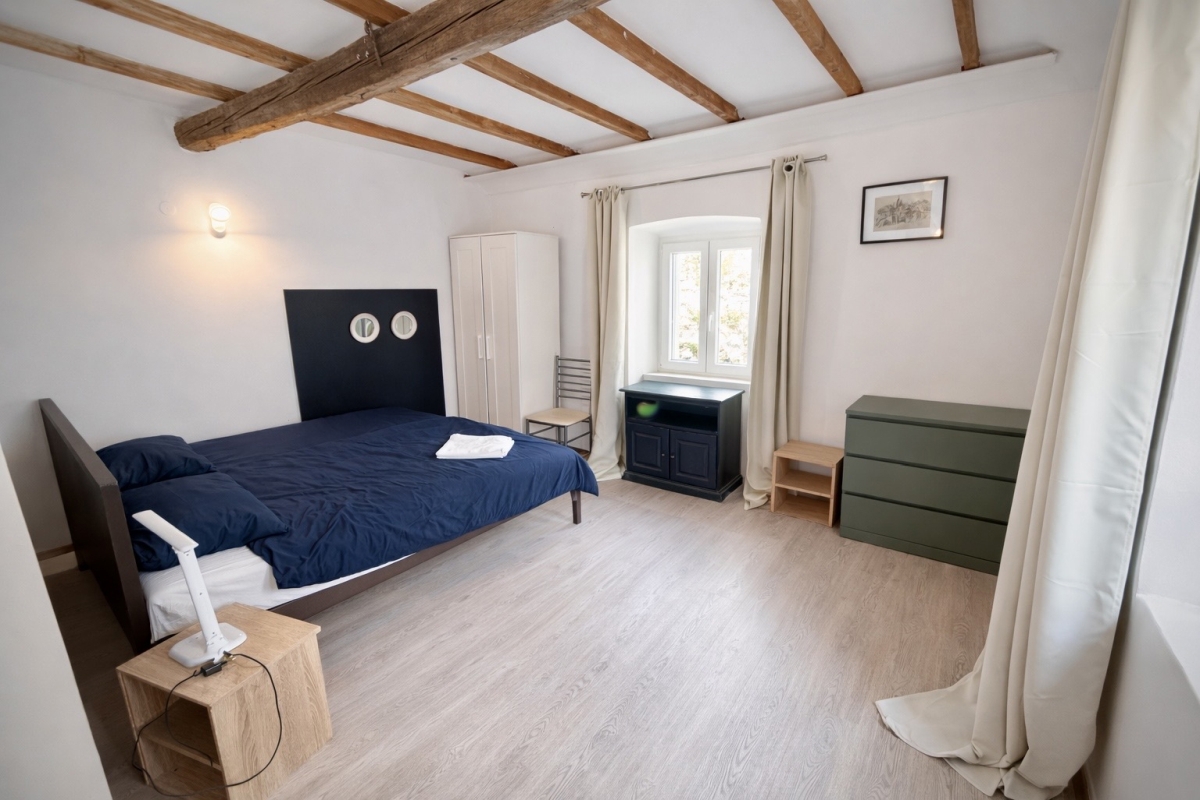 Autentica casa in pietra con grande potenziale per affitti turistici