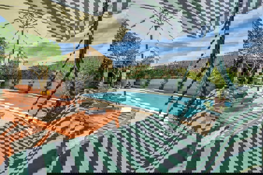 Villa con piscina