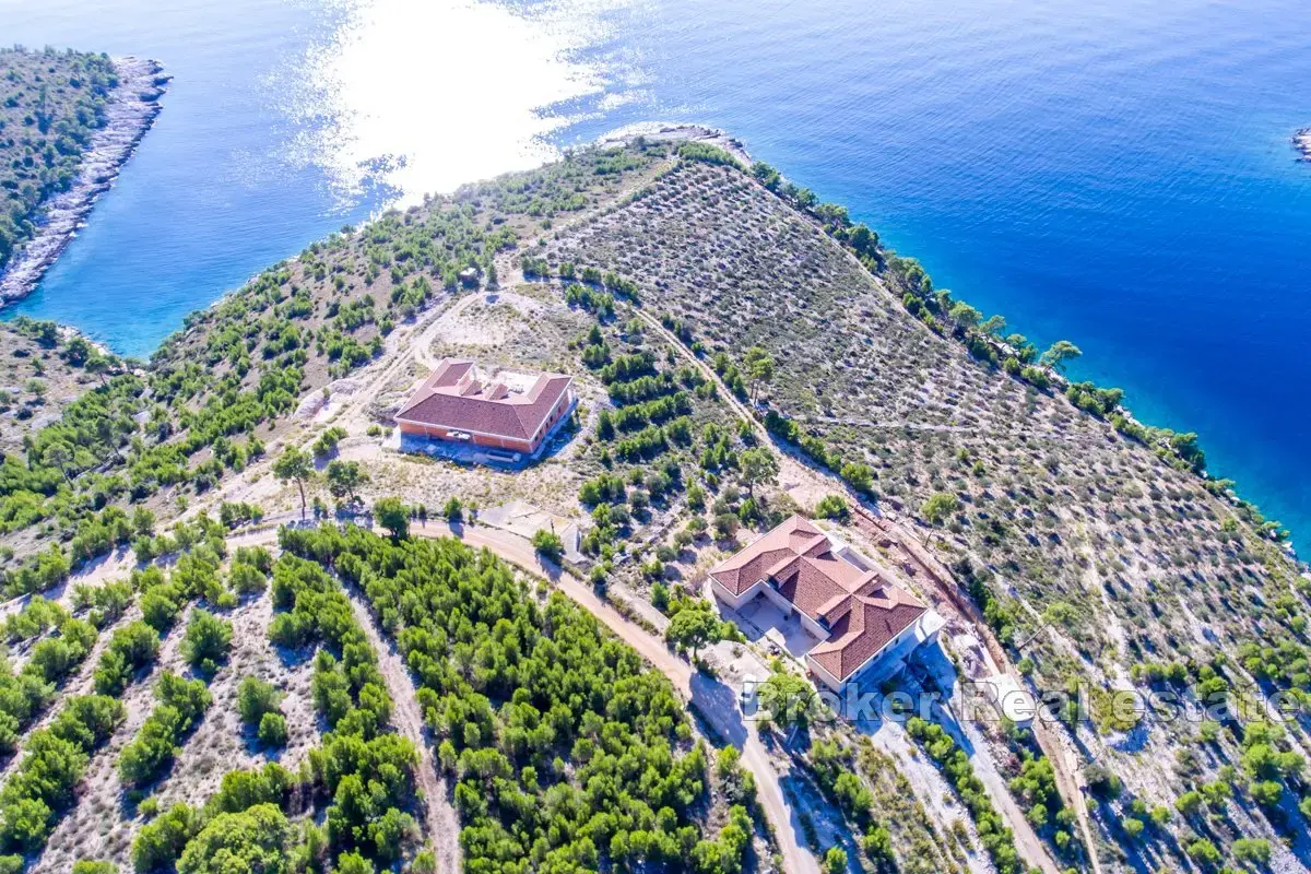 Villa in costruzione prima fila al mare