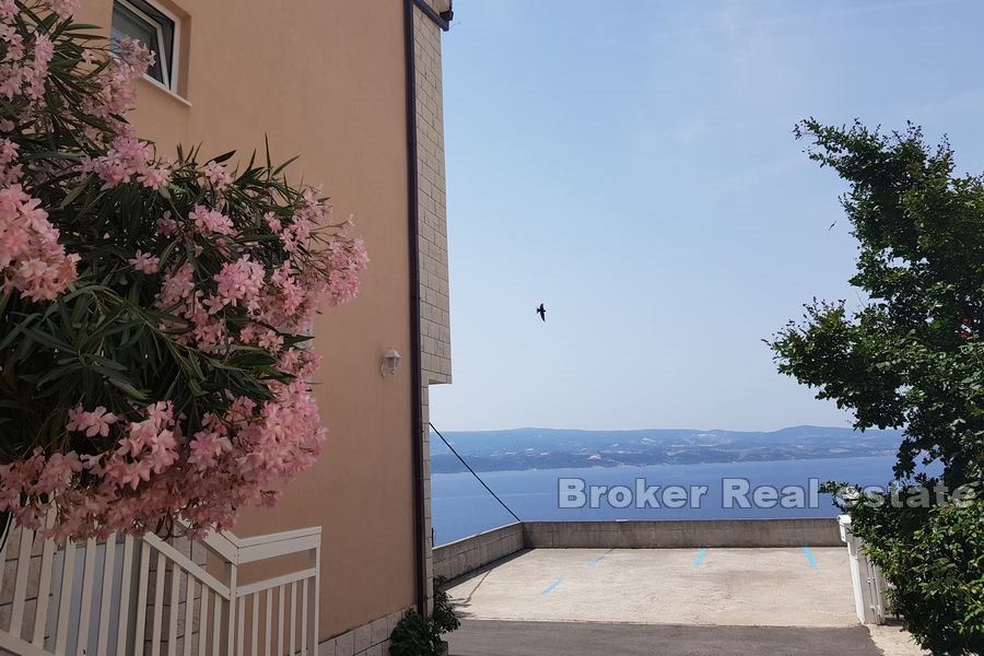 Palazzina con vista sul mare aperto