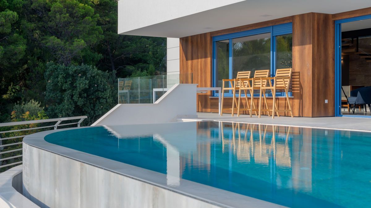 Villa di nuova costruzione con piscina