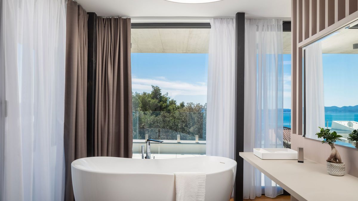 Bella villa con piscina vicino al mare