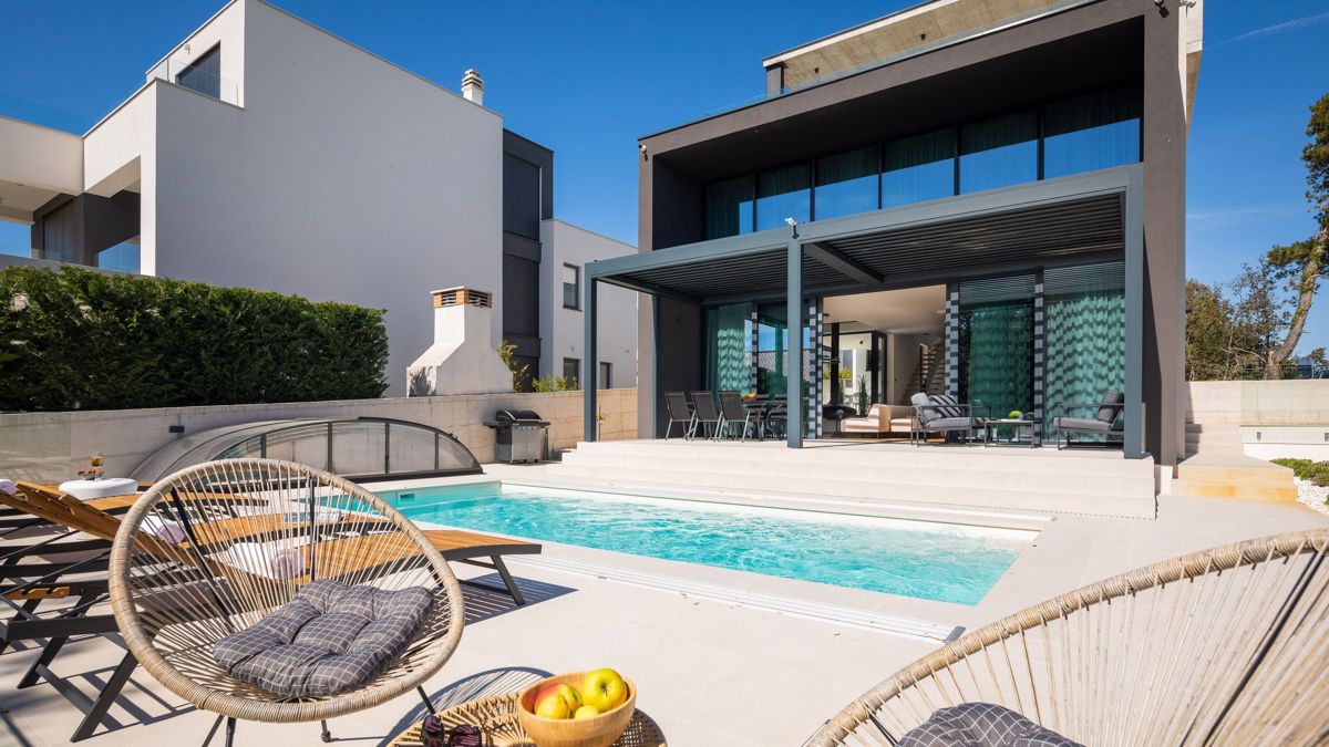 Bella villa con piscina vicino al mare