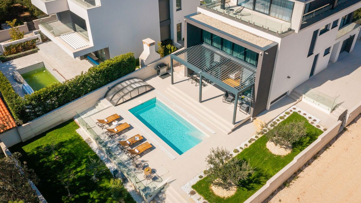 Bella villa con piscina vicino al mare
