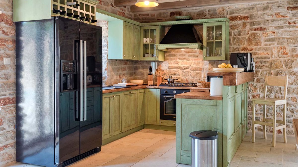 Proprietà unica con case in pietra