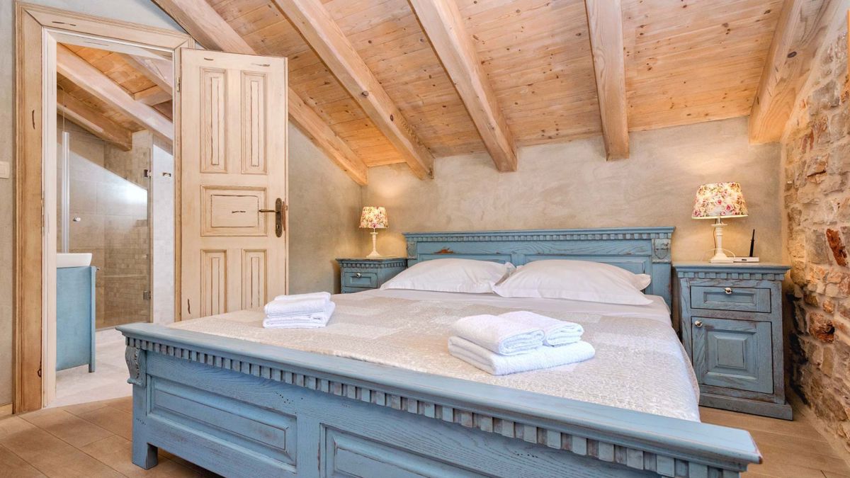 Proprietà unica con case in pietra