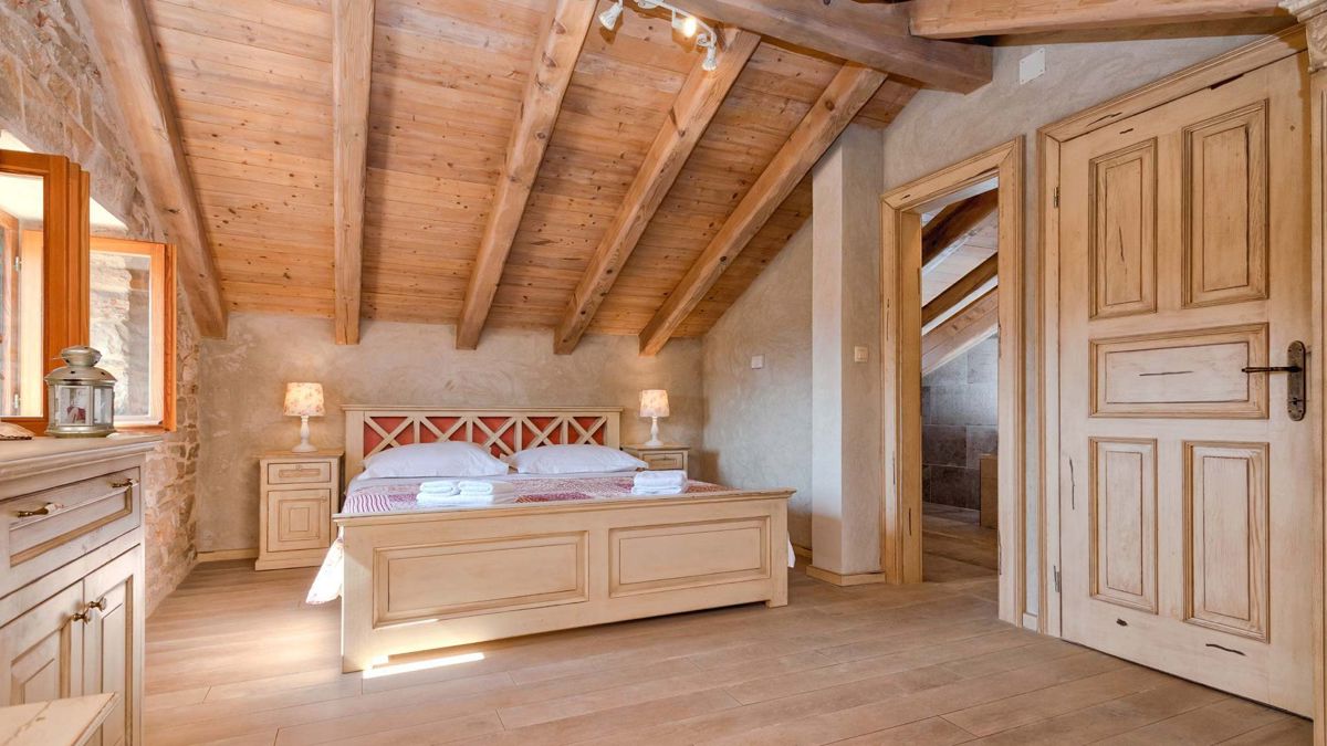 Proprietà unica con case in pietra